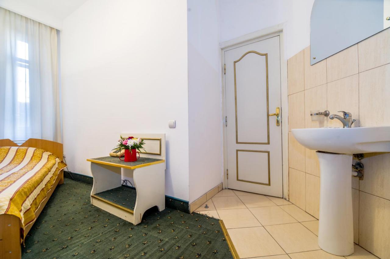 Hotel Carpati Imparatul Romanilor Bukurešť Pokoj fotografie